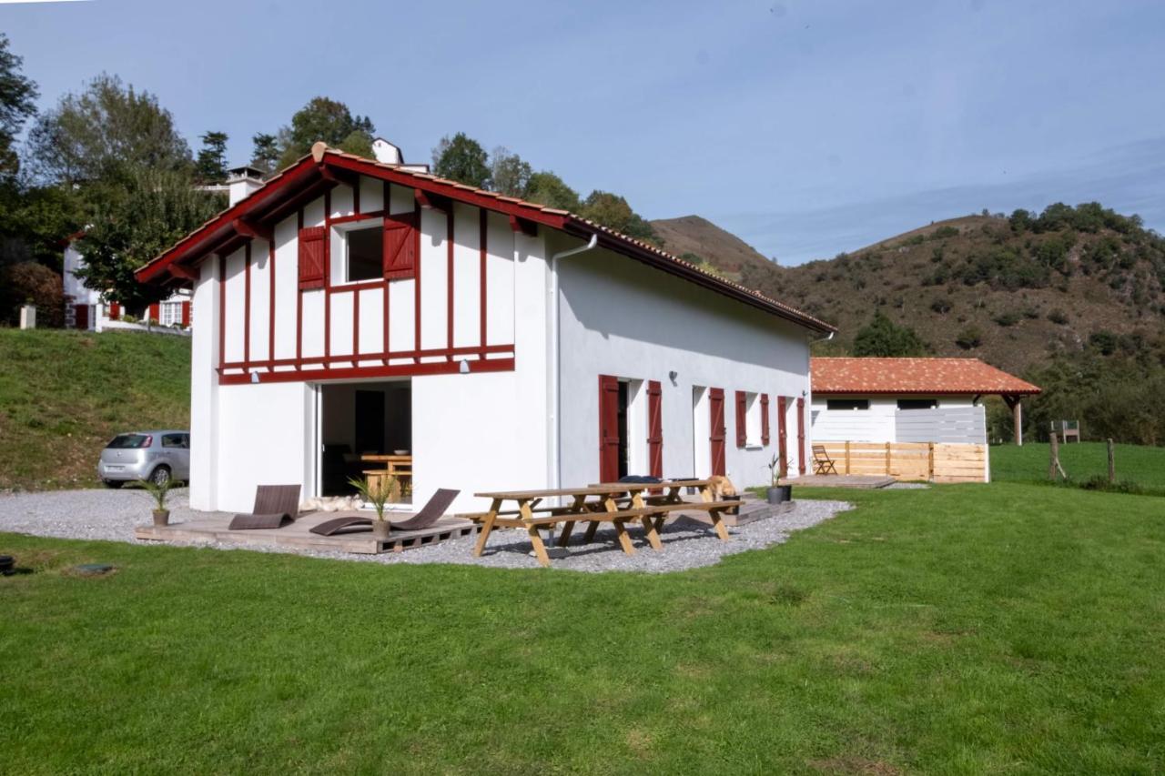 Camp Basque // Maison Erribera // Bidarray Bagian luar foto
